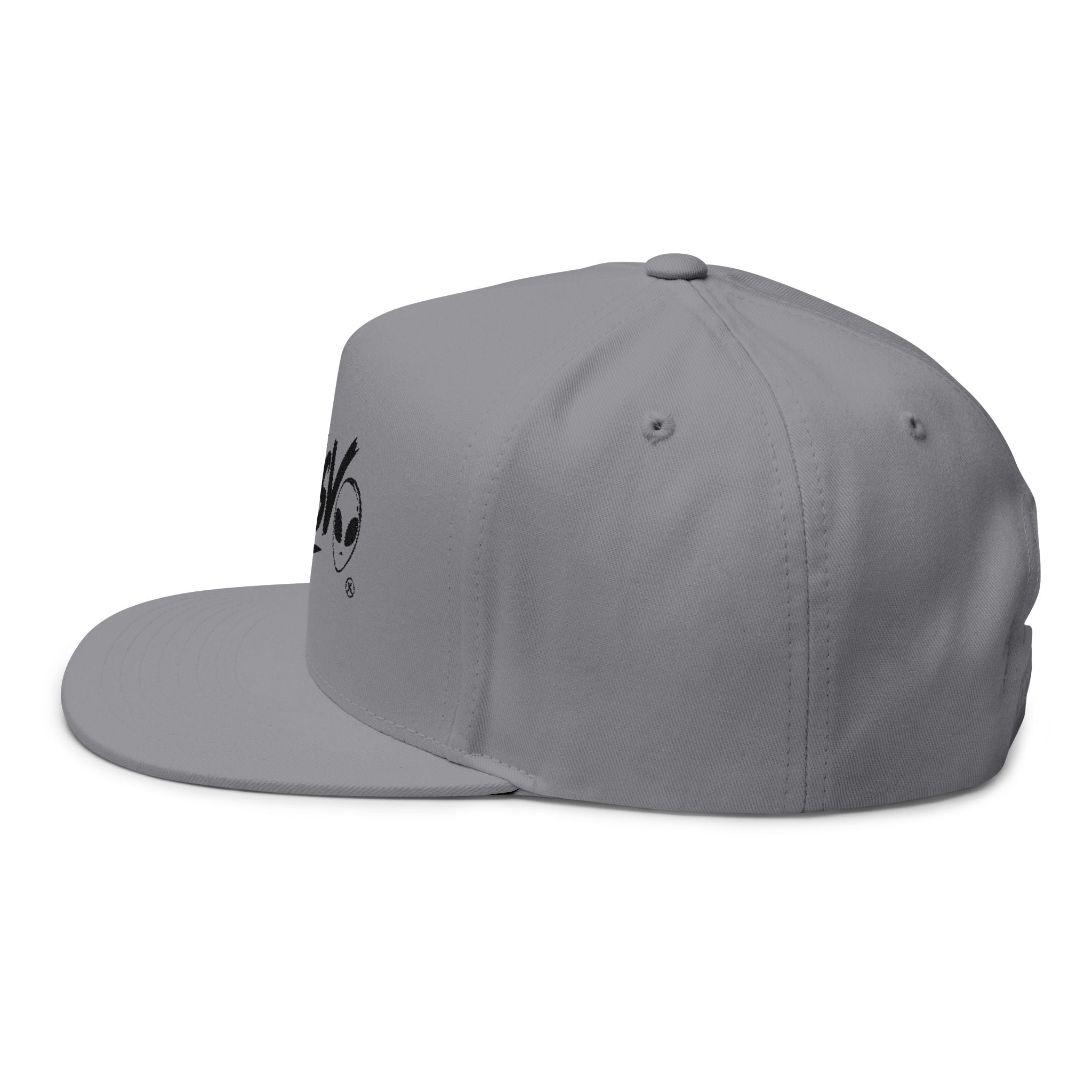 XCLSV Embroidered Flat Bill Cap — Streetwear Snapback with Alien Logo